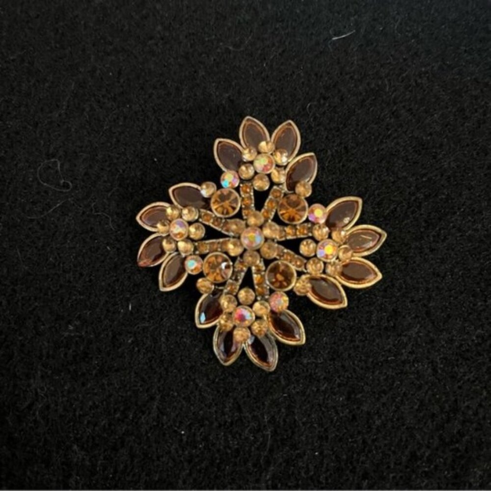 Gold Tone Topaz & Aurora Borealis Stones Round Brooch